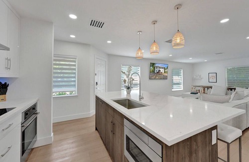 Delray Beach Villa | Spacious Villa Azul: 4-min walk to beach