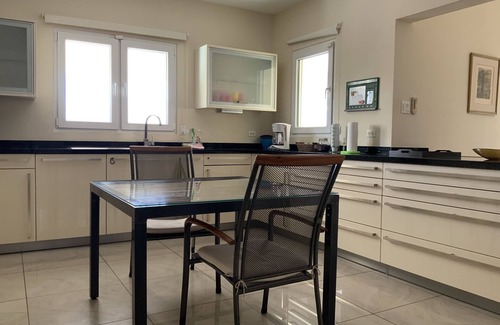 Boroncana Villa | Spacious Villa in Rooi Santo, minutes away from white sandy beaches