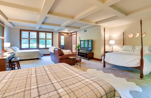 Charlevoix Villa | Spacious Villa Retreat: 4 Mi to Lake Charlevoix!