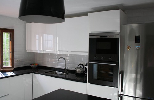 Salobrena Villa | Geräumige Villa mit privatem Pool, Meerblick, grünem Garten, Airco und Wifi