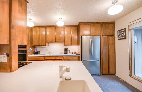 Richland Haus | Spacious, vintage home near River in Richland!