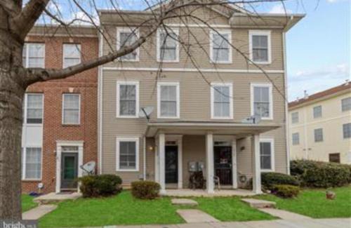 Washington Wohnung | Spacious Washington, D.C. Rowhome w/free parking!