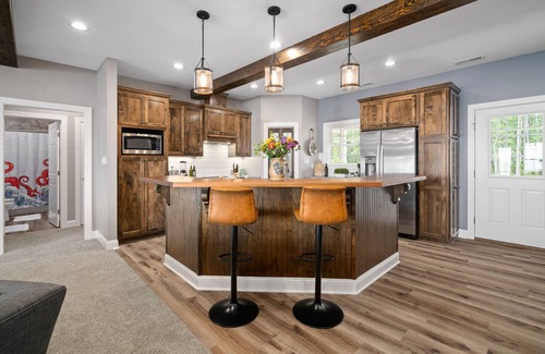 Belhaven Haus | Spacious waterfront home w/ dock, kayaks, paddleboards, cornhole & more!