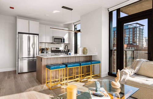 West Loop Wohnung | West Loop 3x 2BR: Walk to Dining, Gym & Terrace