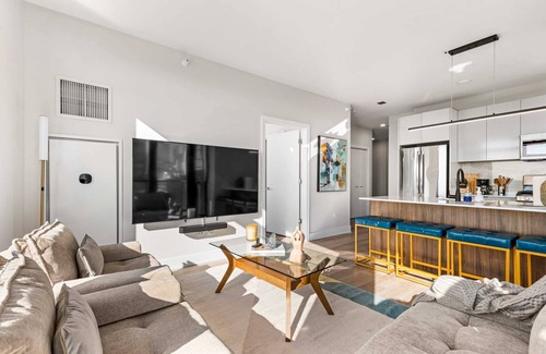 West Loop Wohnung | West Loop 3x 2BR: Walk to Dining, Gym & Terrace