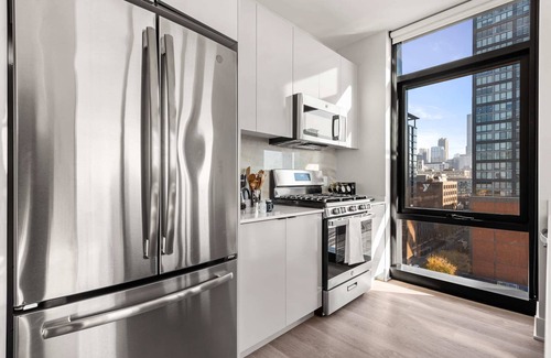 West Loop Wohnung | West Loop 3x 2BR: Walk to Dining, Gym & Terrace