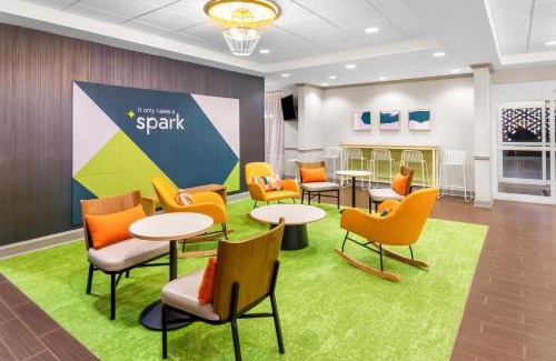 Dothan Hotel | Spark by Hilton Dothan