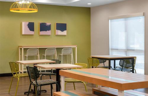 Smithfield Hotel | Spark By Hilton Smithfield I-95