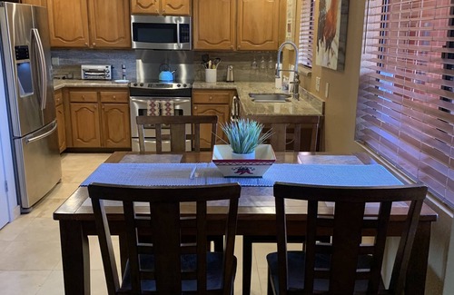 Paradise Valley Village Eigentumswohnung | Oberste Etage - Blick auf Pool 5, Golfplatz und Berge