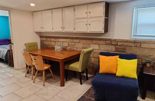 Evanston Wohnung | Special Skevanston Space 2mi to Northwestern University & beach