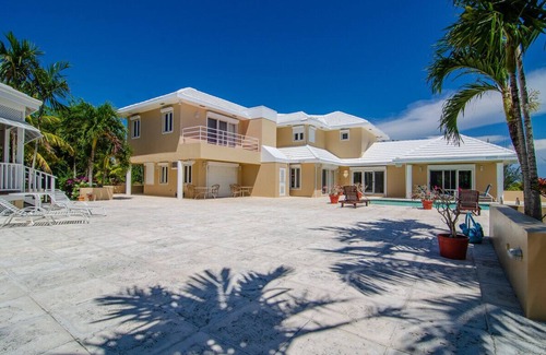 Westwind Haus | Spectacular luxury estate in paradise