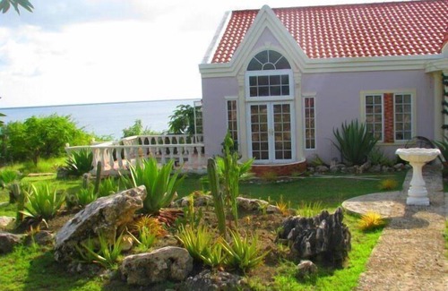 Sabadeco Villa | Spectacular Ocean view with access to private pier swim,dive and snorkel
