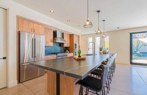 Racquet Club West Haus | Spectacular Resort-Style Oasis