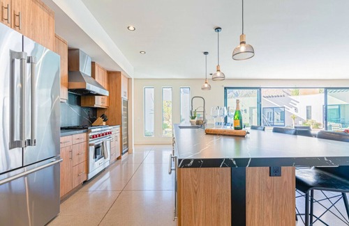 Racquet Club West Haus | Spectacular Resort-Style Oasis