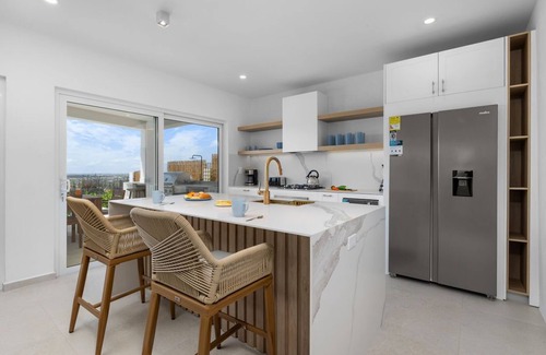 Alto Vista Haus | Spectacular View Private Pool King Beds Ensuite