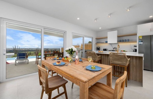 Alto Vista Haus | Spectacular View Private Pool King Beds Ensuite