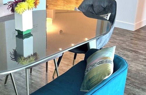 Downtown Victoria Eigentumswohnung | Spectacular Waterfront Executive Suite!