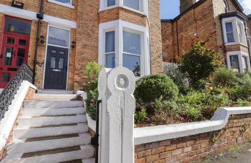 South Cliff Haus | Spinnaker House