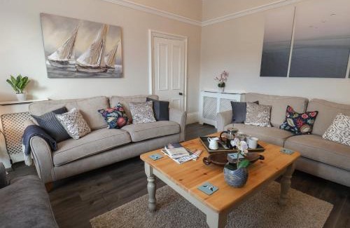 South Cliff Haus | Spinnaker House