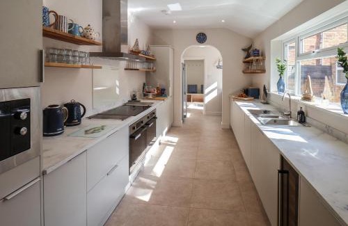 South Cliff Haus | Spinnaker House
