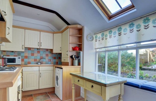 Beaminster Haus | Spinners Hatch