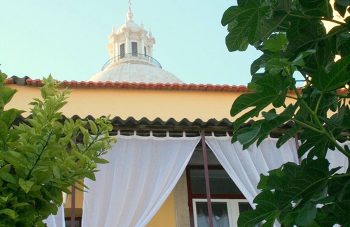 Alfama Wohnung | Spirit of Art - ideal für Familien mit Balkon und Gartenblick