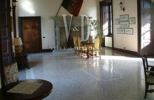Pare Wohnung | Wunderschöne Villa aus dem 17. Jahrhundert, die Papst Innozenz XI. Gehörte