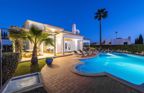 Cerro de Aguia Villa | Wunderschöne Villa mit 4 Schlafzimmern und Meerblick - Pool - Klimaanlage - WIFI