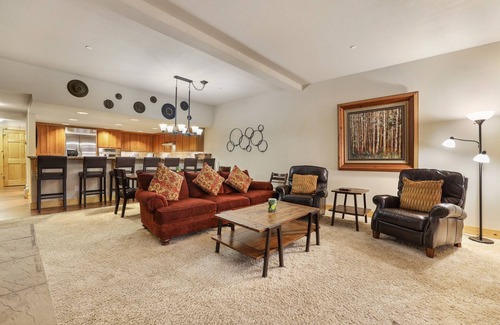 Kirkwood Eigentumswohnung | Splendor in the Sierras – Timber Ridge 3 Bedroom by RedAwning