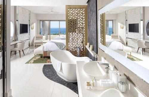 Rancho Cerro Colorado Resort | ✩Split-Level✩3BR Beachfront Luxury✩Private Terrace & Hammock✩