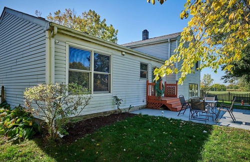 Plato Center Haus | Sprawling Private Pond View Home