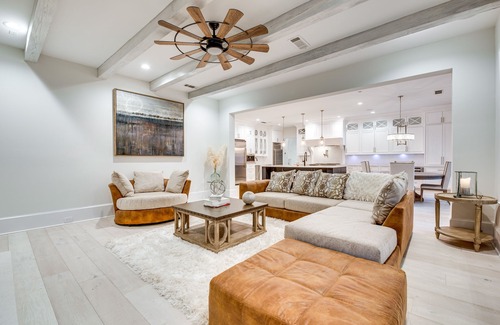 Suwanee Haus | Sprawling Suwanee Home: Theater, Pool, Hot Tub!