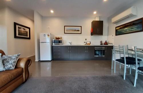 Spring Beach Wohnung | Spring Beach Garden Retreat