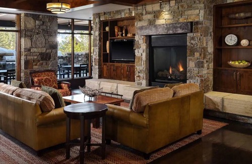 Truckee Hotel | Spring Break! Luxurious Ski-In · Ski-Out Resort!