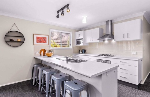 Nowra Haus | Spring Cottage Summar