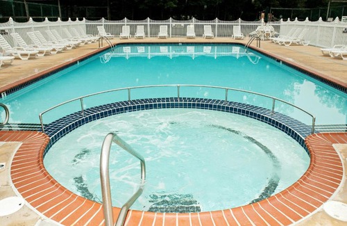 New Holland Resort | Spring Gulch Cottage 1