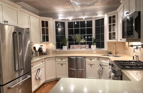 Quogue Haus | Spring is here! Message me for your 20% off discount offer per night!