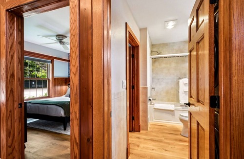 Fish Creek Hotel | Spruce and Shore Motel