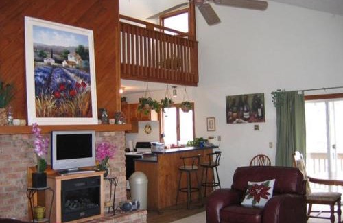 Mansfield Hotel | Spruce Hill Inn & Cottages