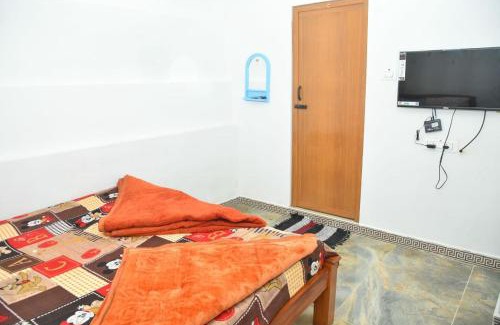 Valparai Haus | Sree Murugan Homestay