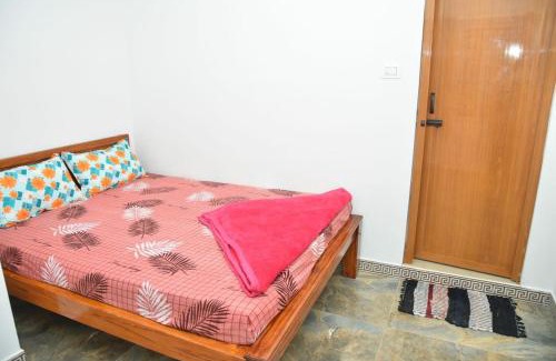 Valparai Haus | Sree Murugan Homestay