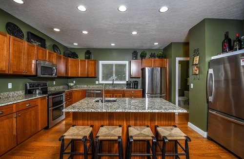 Crellin Haus | Geräumiges Haus am See nahe an Aktivitäten!