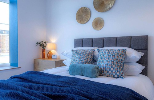 Eccles Wohnung | St Mary's Church OneBedroom Apartment by Sojo Stay