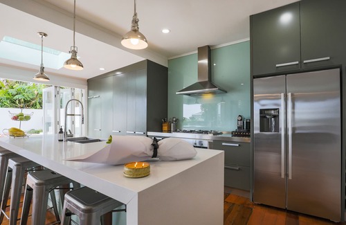 St. Mary's Bay Haus | St Marys Bay Luxuriöse Villa mit 4 Schlafzimmern für 8 & 2 Parkplätze