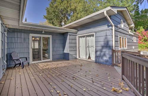 Highland Haus | St Paul Abode with Deck about 6 Mi to Minneapolis!