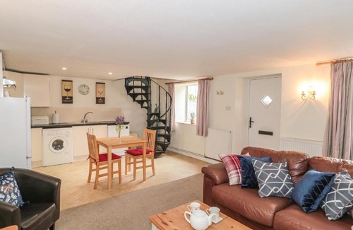 Frome Haus | Stable Cottage, Rode Farm