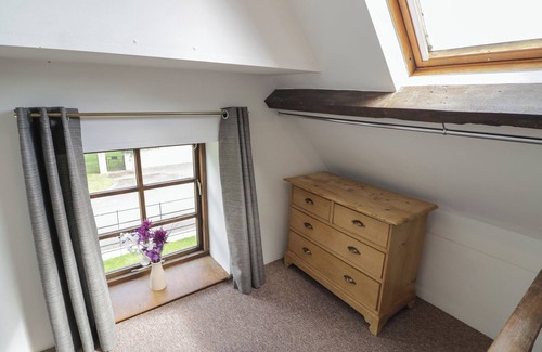 Aymestrey Hütte | STABLES COTTAGE, pet friendly, character holiday cottage in Shobdon