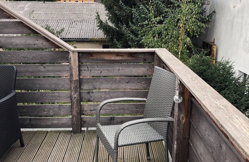 Maasdorf Wohnung | Stadtwohnung mit Balkon und eigenem Eingang