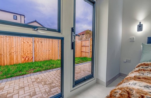 Filton Haus | Stag Residence: Modern Serviced Accomodation