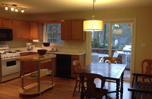 Acworth Haus | Stand alone Home 6 Meilen zum LakePoint Sports Komplex und 2 Meilen zum Lake Acworth